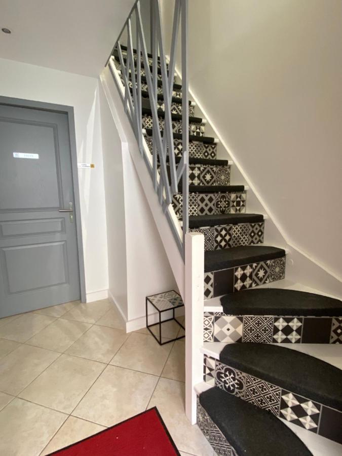 Aux Charmes 1 Bed & Breakfast Isques Eksteriør bilde